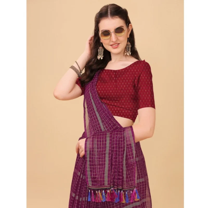 Generic Women's Silk Blend Checkered Saree With Unstitched Blouse 5.5Mtr (Maroon) - Image 4