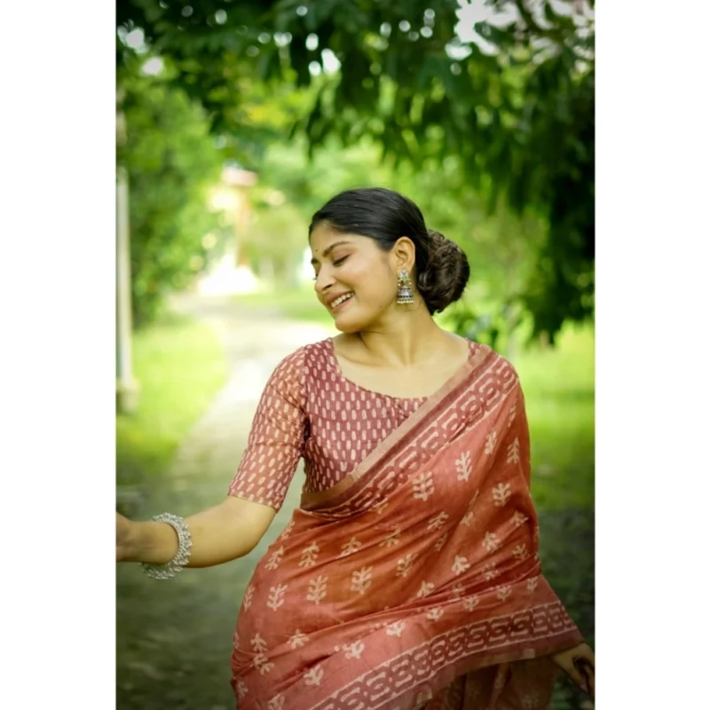 Generic Women's Cotton Printed Saree With Unstitched Blouse (Orange, 5.5 Mtr) - Image 3