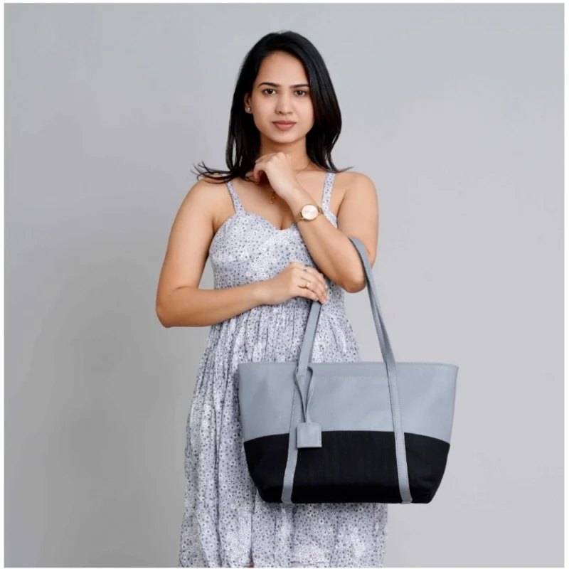 Generic Women's Faux Leather Large Shoulder Zipper Handbag (Light Blue) - Image 2