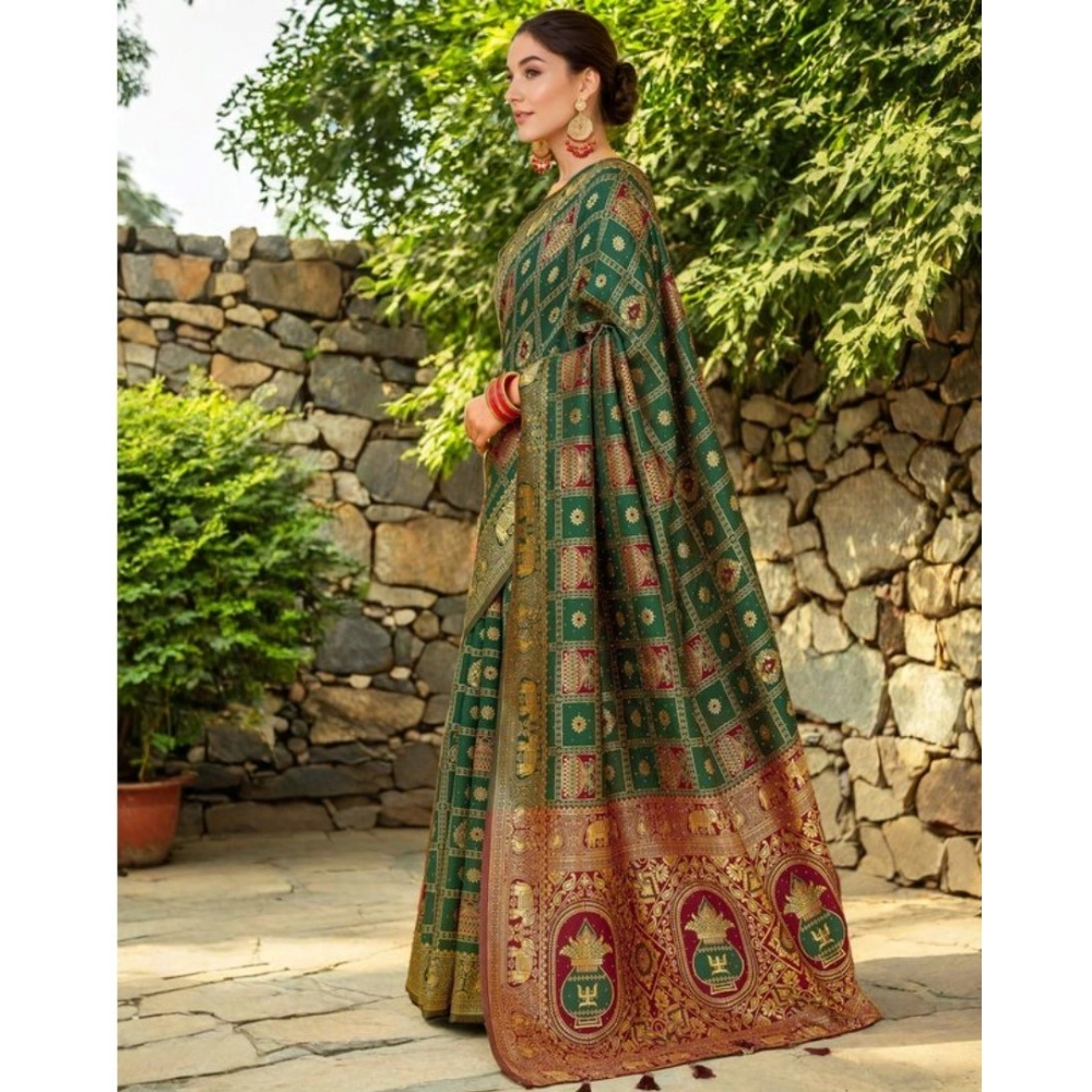 Generic Women's Silk Blend Woven Zari Work Saree With Unstitched Blouse 5.5Mtr (Green) - Image 4